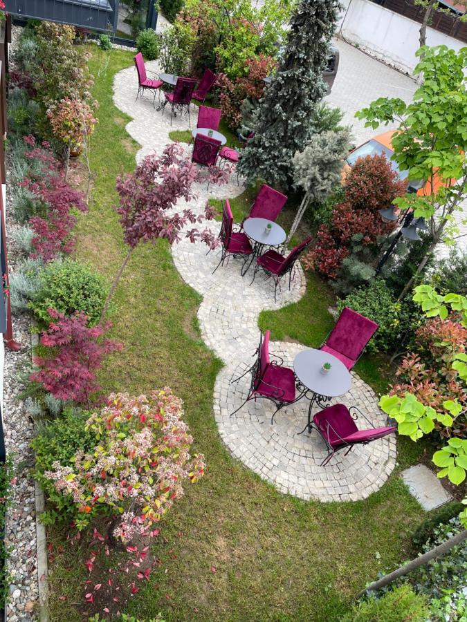Etnomania Boutique Hotel Priștina Exterior foto