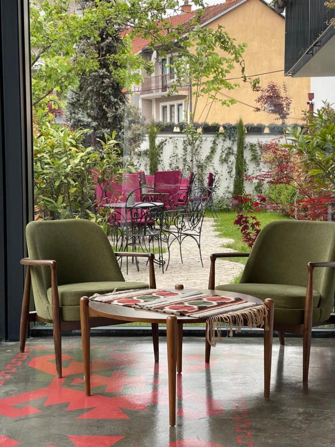 Etnomania Boutique Hotel Priștina Exterior foto